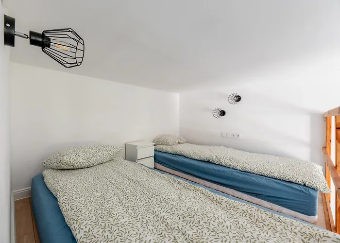 S46 Jeden Apartman *